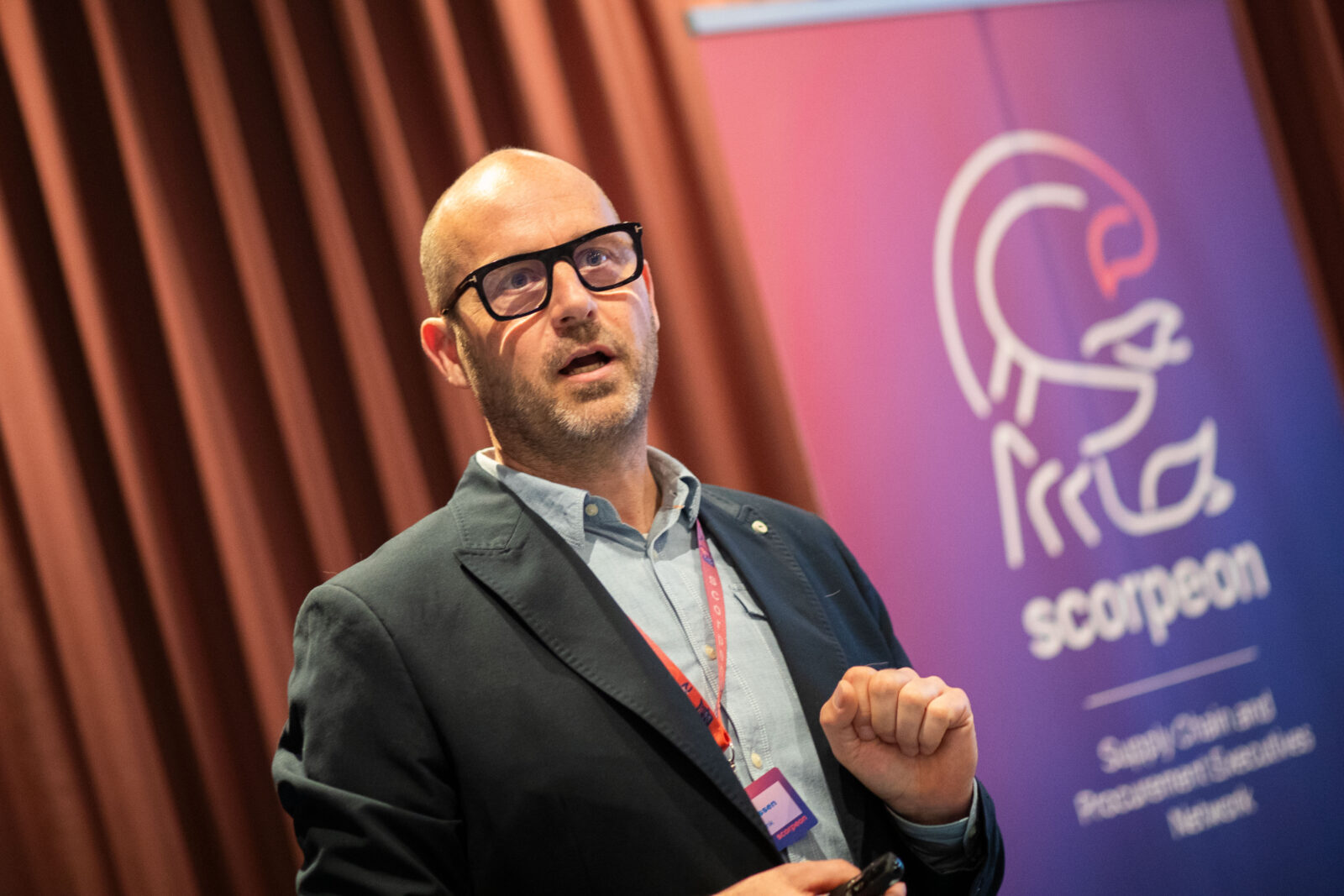 Foto van spreker op event